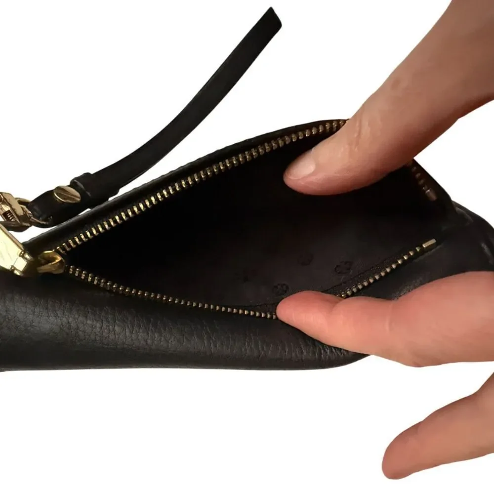 Tory Burch Black Leather Wristlet Wallet Clutch